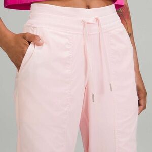 Size 4 lululemon dance studio mid rise jogger *full length